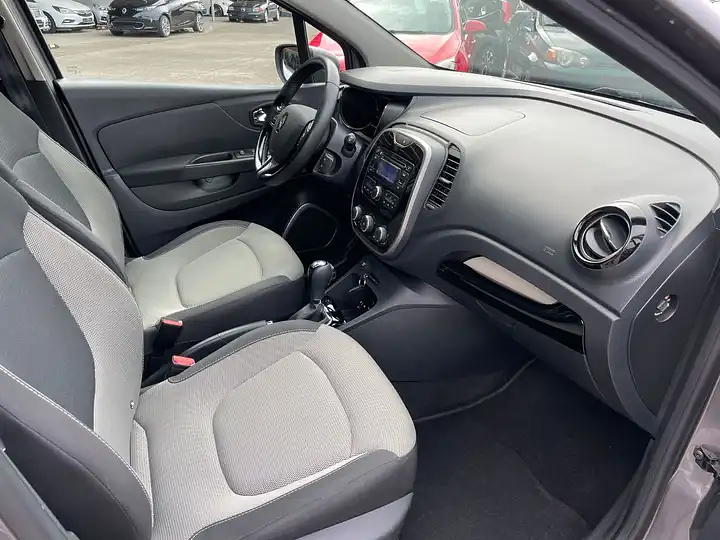 Bild 6 Renault   Captur , 2014   weinig  Kilometer   47.800 km