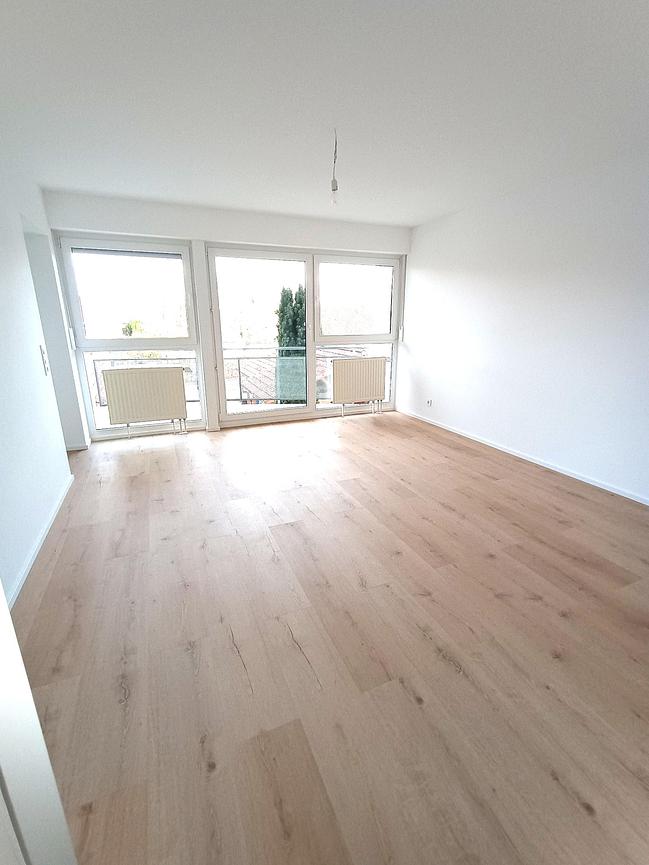 Bild 7 Bezugsfertige 2-Zi. Wohnung mit Balkon, Einzelgarage & Stellplatz direkt an A81