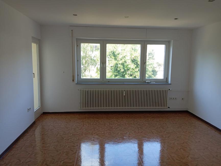 Bild 1 Helles, ruhiges Zimmer mit Balkon in Frauen-WG