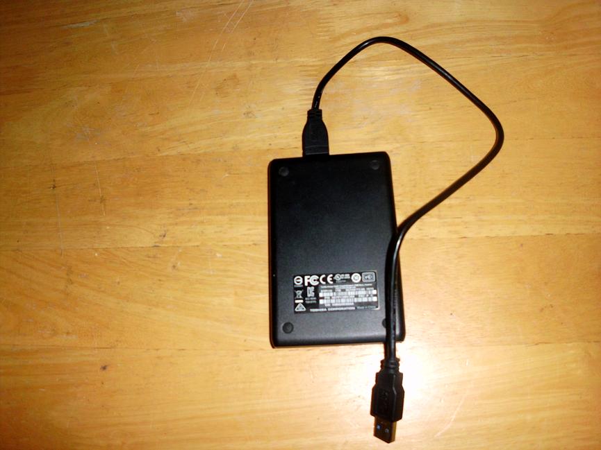 Bild 3 gebe  eine 1TB externne festplatte von toshiba günstig ab nur für 18euro
