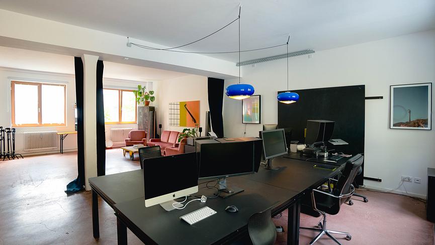 Bild 7 Fotostudio & Arbeitstische