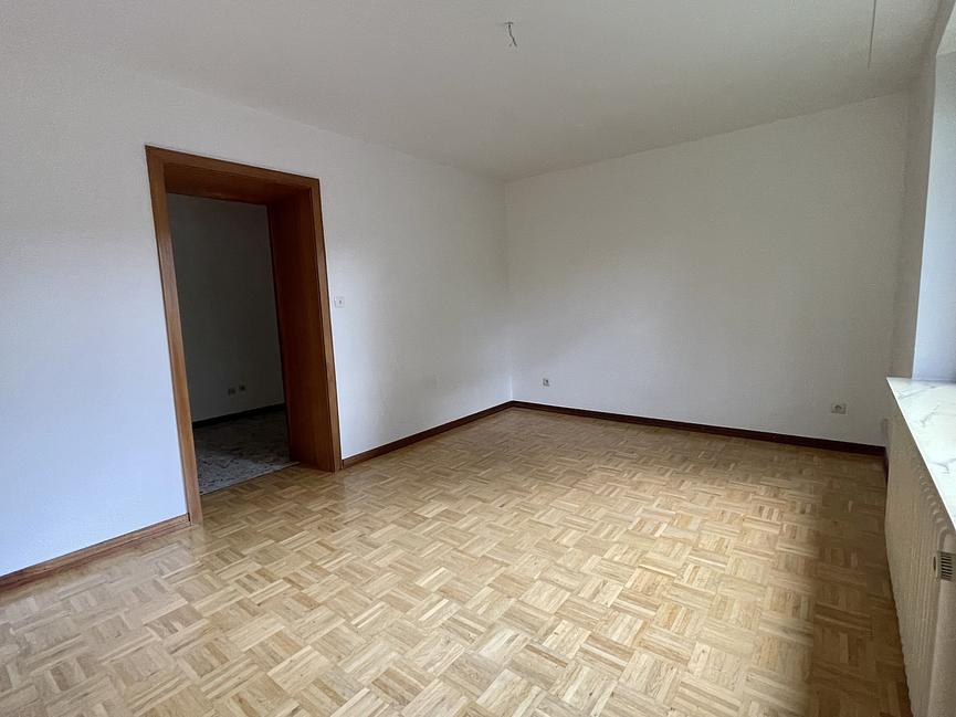 Bild 13 Schöne 4-Zi. Wohnung mit Balkon