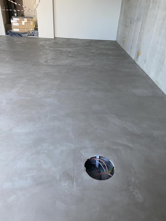 Bild 4 Fugenloser Bodenbelag, Mikrozement, Betonoptik