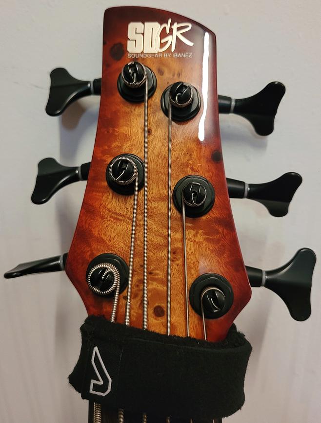Bild 1 Bassist sucht Mitmusiker für Bandneugründung
