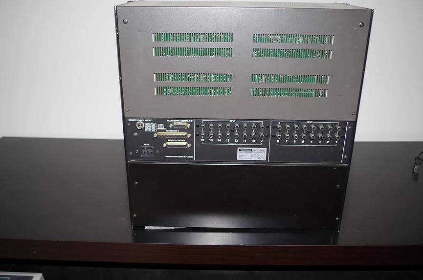 Bild 2 Tascam MSR16 incl. 4 Multicore Kabel