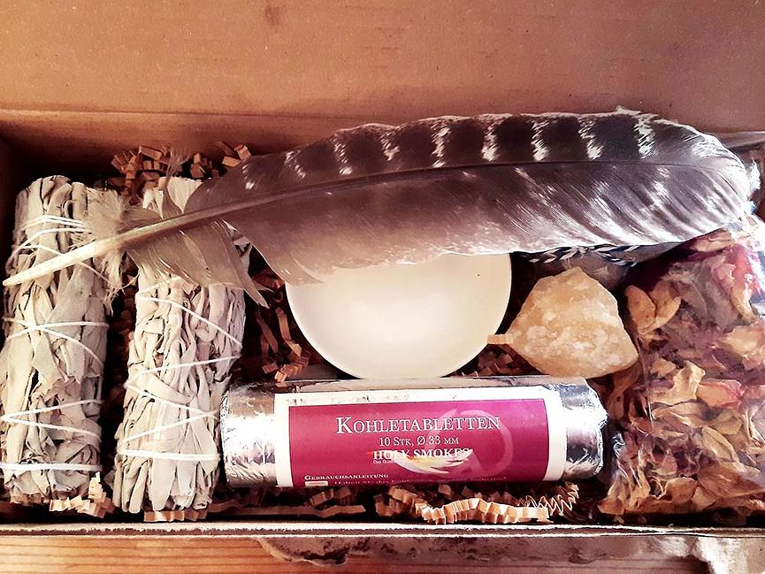 Bild 1 Räucher-Set mit weissen Salbei-Smudge-Sticks