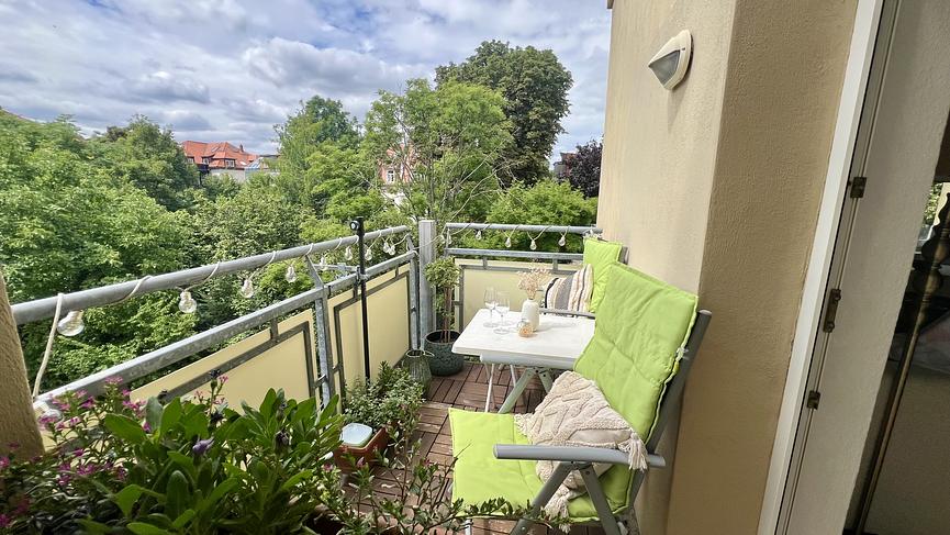 Bild 1 Attraktive, vollmöblierte helle 2-Raum-Wohnung mit Balkon zur Untermiete