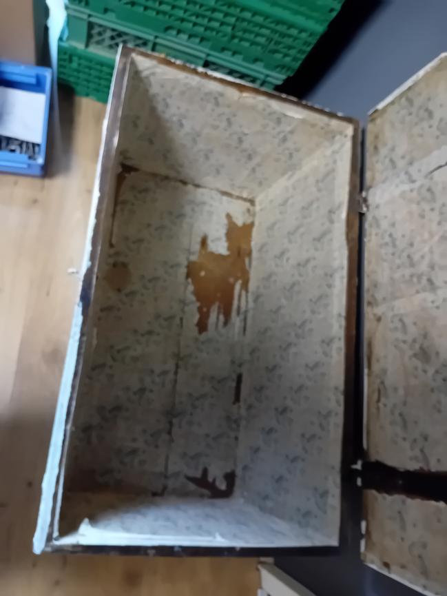 Bild 4 Holzkiste Alt Weiß 96 mal 59 mal 54 cm für 25 Euro