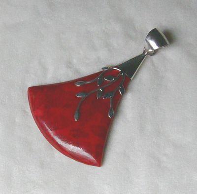 Bild 2 Korallenanhängr, rote Koralle in 925 Silberfassung