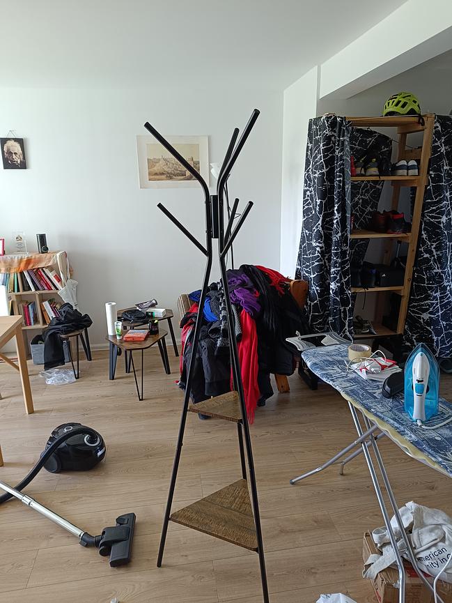 Bild 1 Garderobenständer
