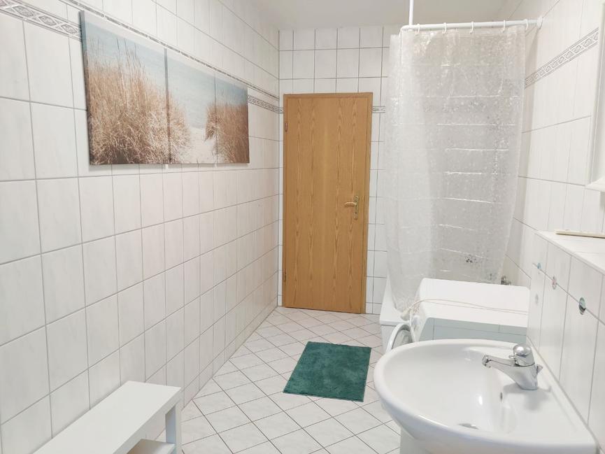 Bild 11 Möblierte WG-Zimmer, Balkon, Markkleeberg, S-Bahn nach Leipzig, Seenähe