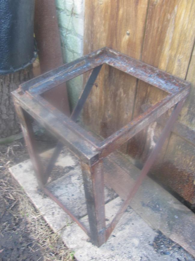 Bild 1 Stabile Konsole  Preis: 19,85 €