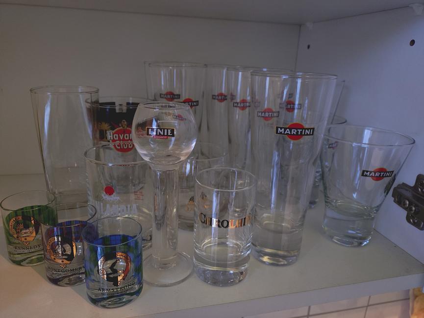 Bild 3 20+4 Gläser bedruckt (Martini, Cinzano, Vodka ®)