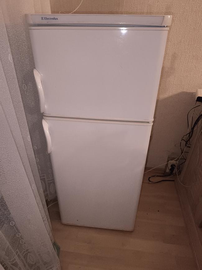 Bild 2 Verschenke Möbel und Hausrat an Selbstabholer