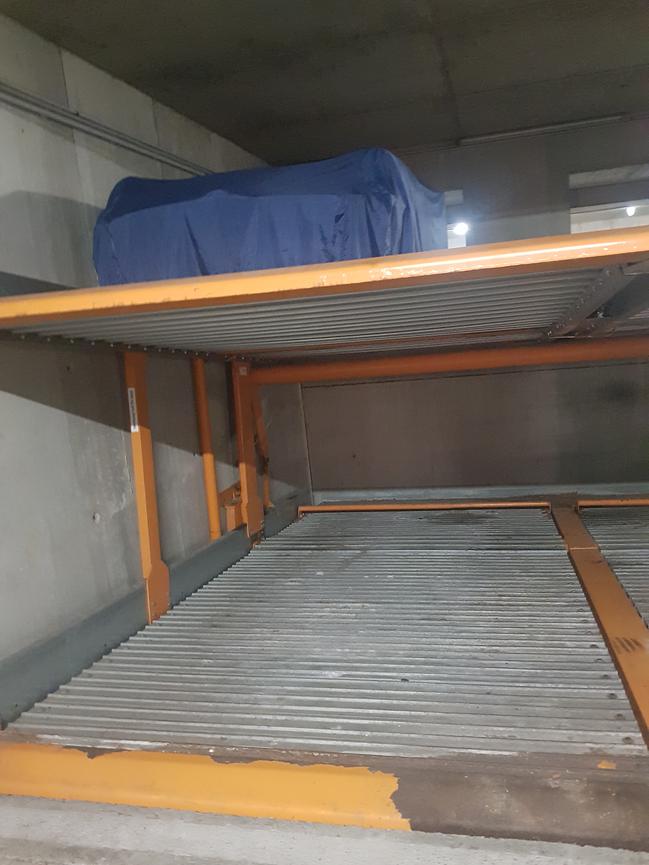 Bild 1 Tiefgaragenstellplatz in Stuttgart- West (Rotebühlstrasse 25) zu vermieten