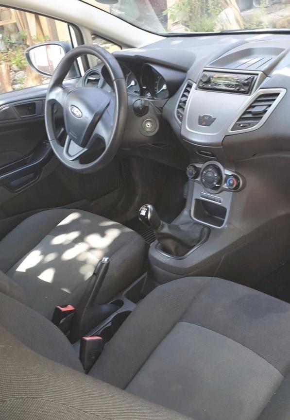 Bild 8 Ford Fiesta 2015 TÜV bis 04/27 sehr gute Zustand