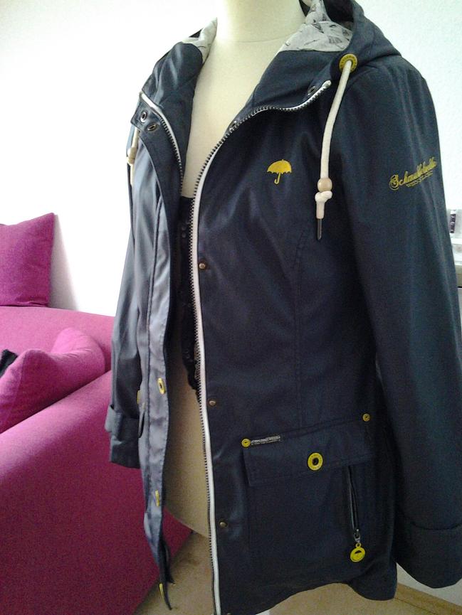 Bild 16 Schmuddelwedda Damen Regenjacke/ Gr. S/ blau/ 28 Euro