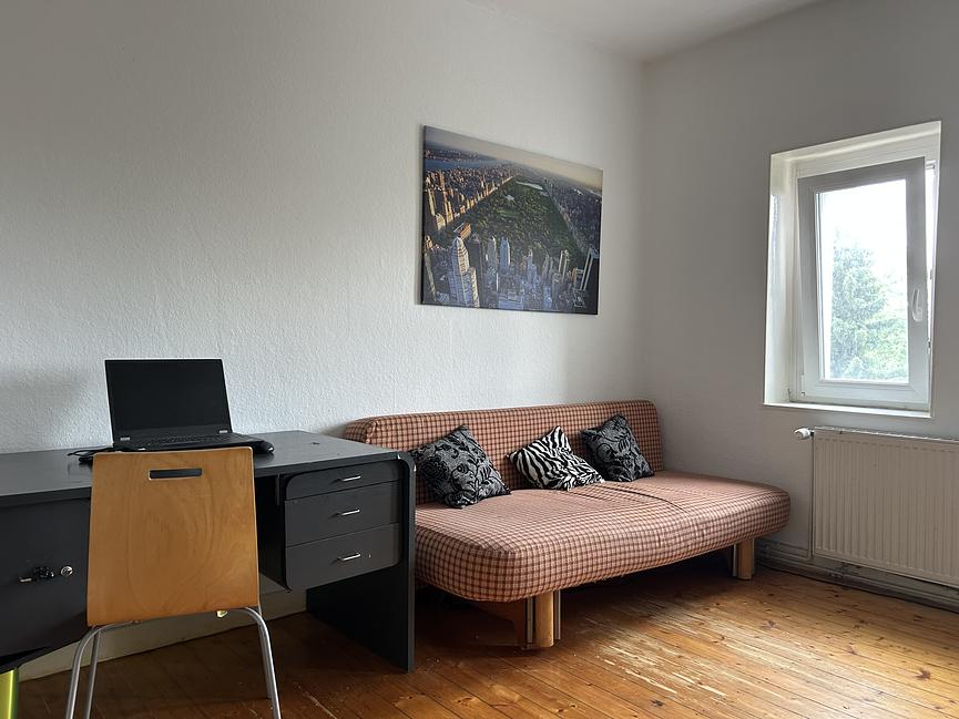 Bild 1 WG Zimmer in Uni Nähe zur Zwischenmiete !