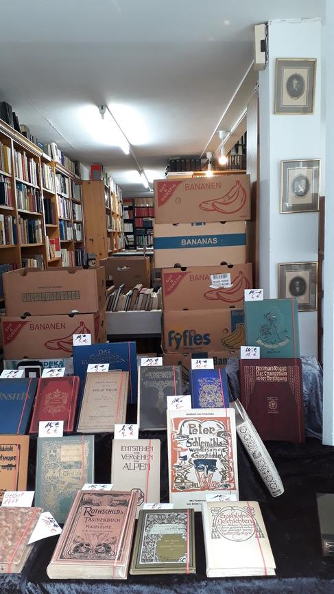 Bild 2 Bücher - Antiquariat - Stöberladen- 50 % Rabatt auf alle Bücher im Stöberladen