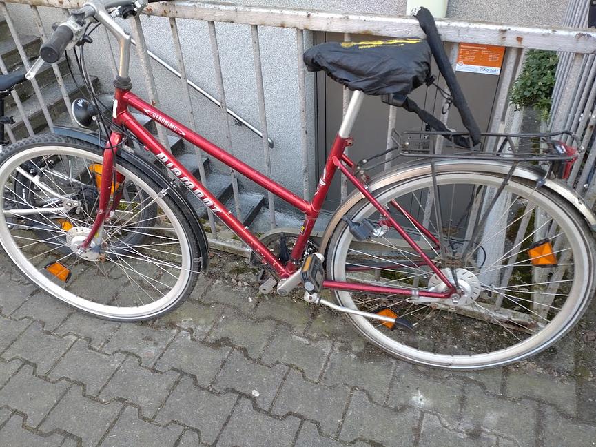 Bild 3 3x gute gebrauchte Fahrräder abzugeben. Ab 20.März bis 31.März 2025.