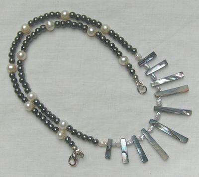 Bild 6 Edelsteinkette, Pauamuschel, Hämatit, Perlen