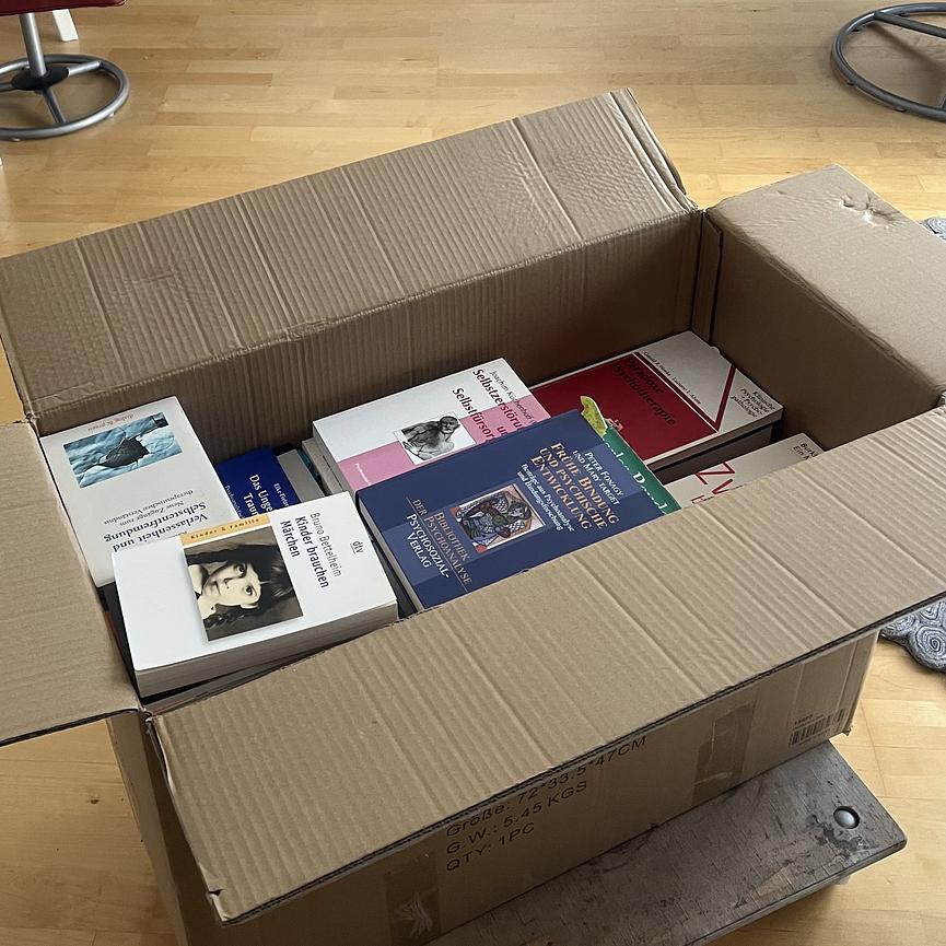 Bild 4 Psychologische/psychotherapeutische Bibliothek abzugeben