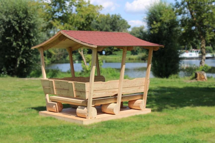 Bild 6 Überdachte Gartenbank. Gartenlaube. Holzbank.