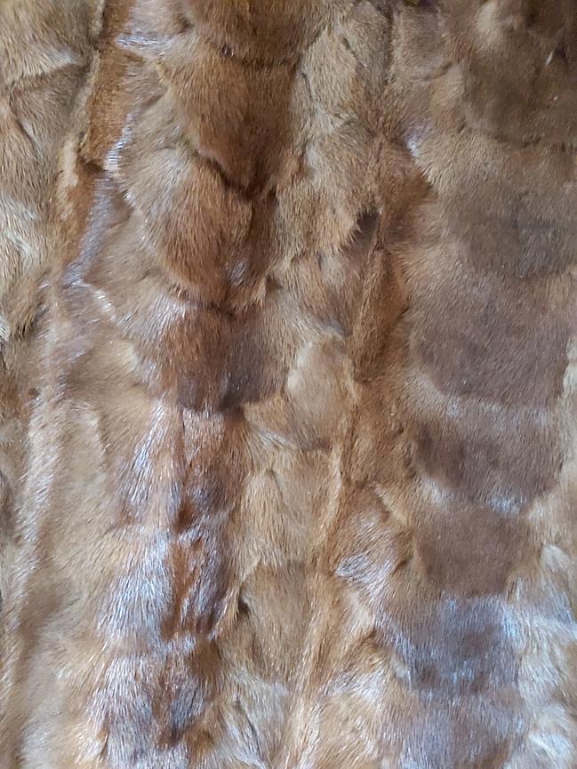 Bild 4 Pelzmantel zu verkaufen!