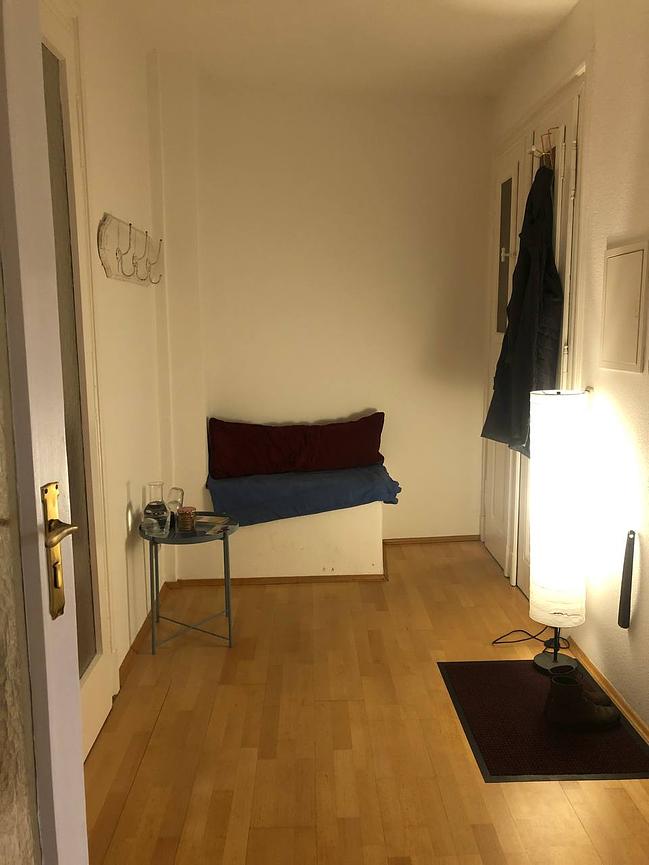 Bild 2 schöner Arbeitsraum in körpertherapeutischer Praxis fürs Wochenende