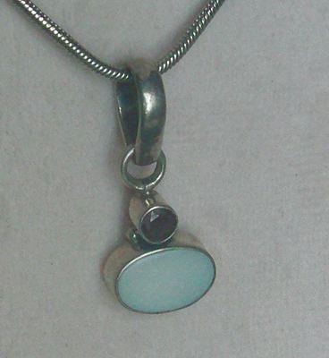 Bild 1 Edelsteinanhänger, 925 silber mit gefassten Opal und Granat