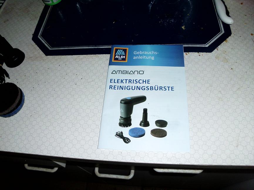 Bild 2 ich gebe hier eine Elektrische Reinigungsbürste günstig ab nur für 5euro