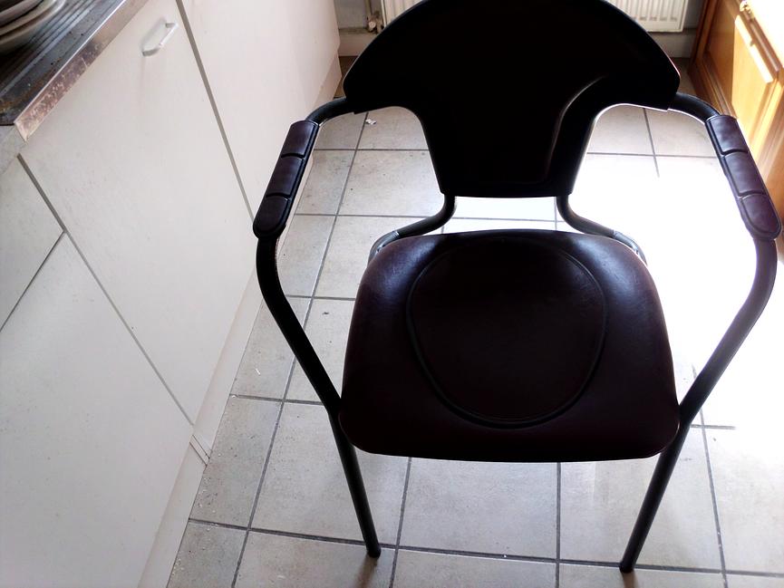 Bild 4 tollettenstuhl zu verschenken