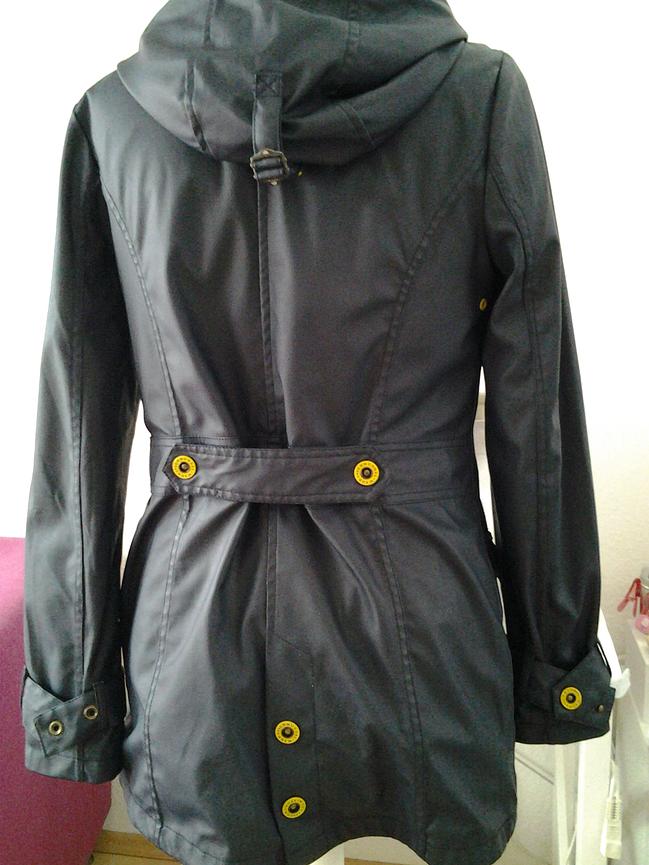 Bild 19 Schmuddelwedda Damen Regenjacke/ Gr. S/ blau/ 28 Euro