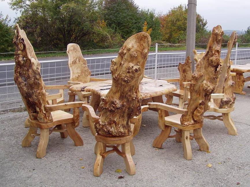 Bild 5 Rustikale Gartenmöbel vom Hersteller