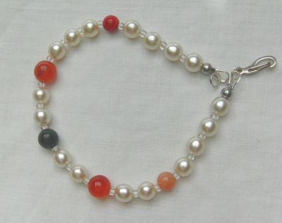 Bild 2 Armband mit einen kleinen Edelsteinmix