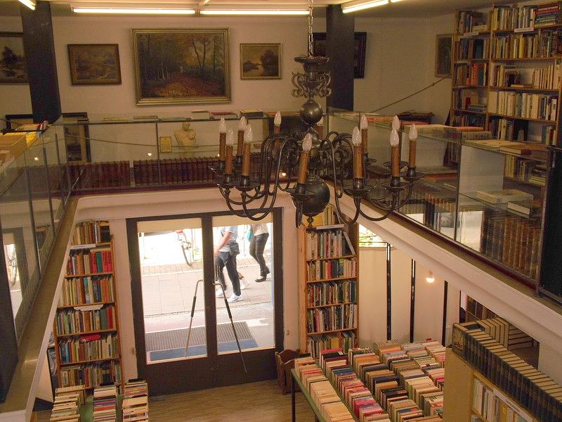 Bild 3 Bücher:  50 % Rabatt auf alle Bücherpreise im Stöberladen!!!!!!!!!!!!!!!!