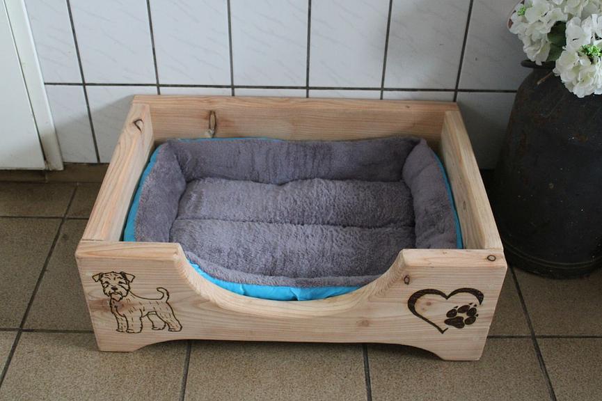 Bild 2 Hunde Bett. Hunde Korb.