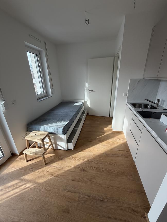 Bild 4 Mieter gesucht - Modernes Studio @ Wedding: Erstbezug, möbliert & Balkon