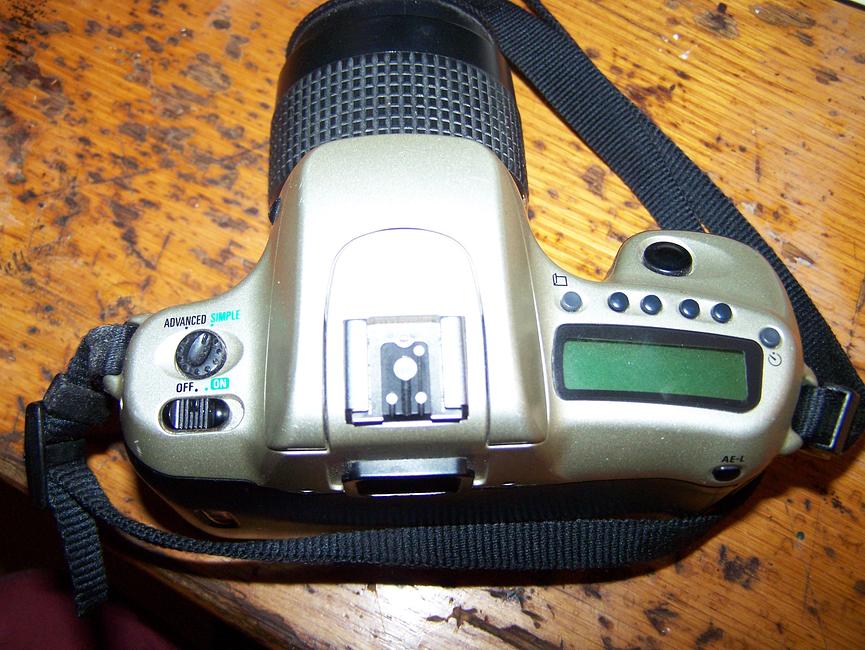 Bild 2 Nikon F50 mit einem 35-80mm Objektiv