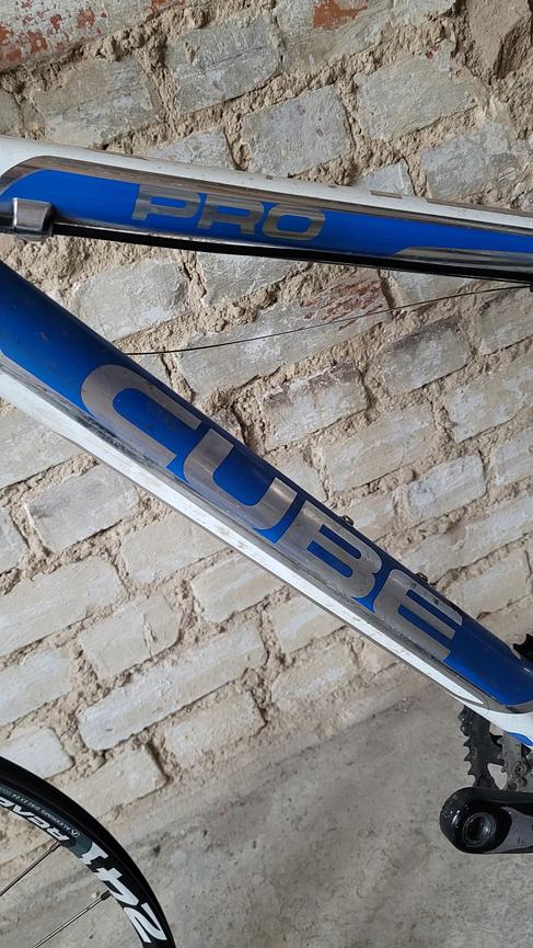 Bild 4 Verkaufe 26er Mountainbike Cube Ltd Pro in blau weiß - DEFEKT