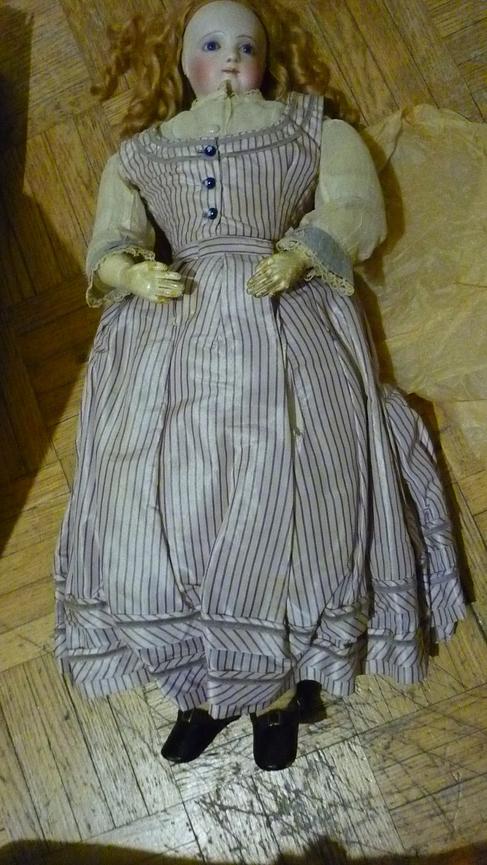 Bild 4 Alte Puppe zum Identifizieren Porzellankopf Lederkörper