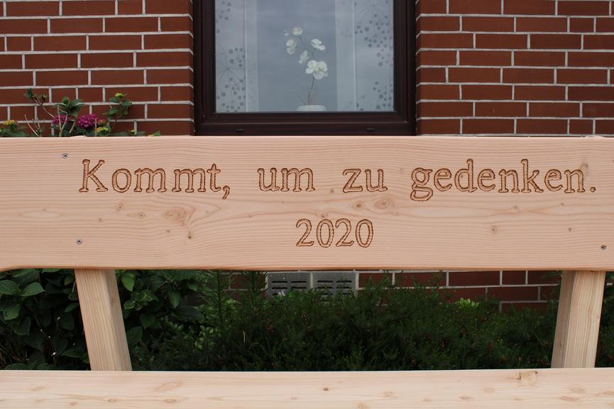 Bild 15 Überdachte Sitzgruppe. Gartenlaube. Gartenlaube. Gartenmöbel.