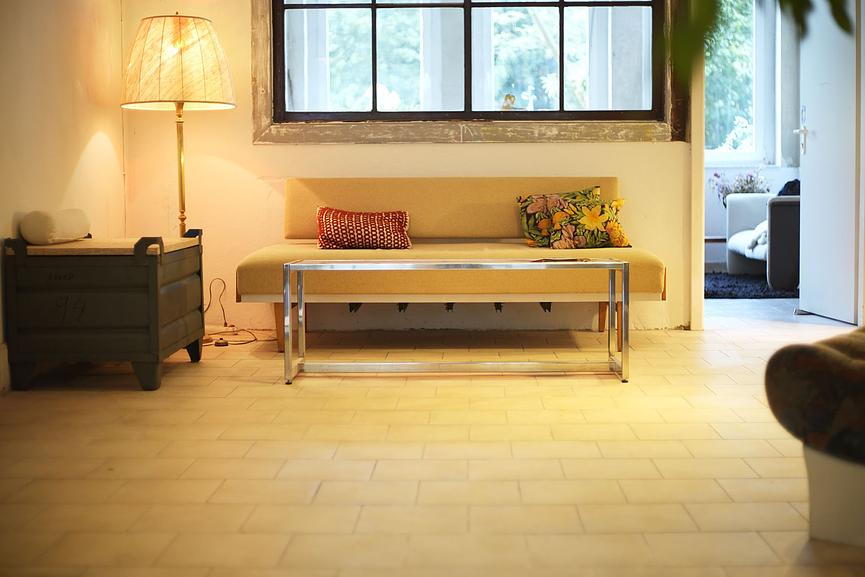 Bild 4 Arbeitsplätze_Coworking_Schreibtisch_Atelier_BüroRaum_Studio