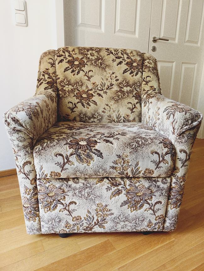 Bild 5 Sessel (vier zusammen = 70€) oder einzeln abzugeben