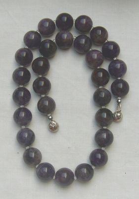 Bild 5 Amethystkette stets edel und fein
