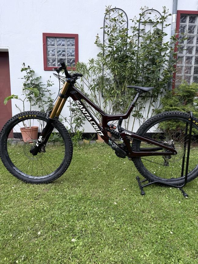Bild 1 Santa Cruz V10 X01 CC Mountainbike Downhill