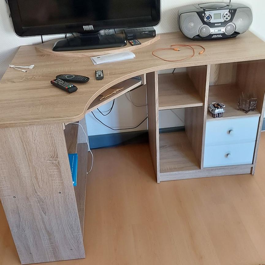 Bild 2 Wohnungseinrichtung abzugeben 