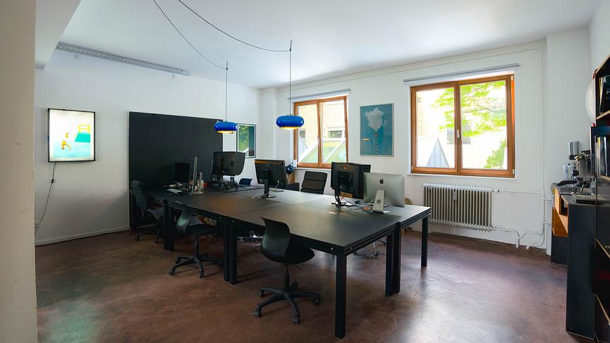 Bild 6 Fotostudio & Arbeitstische