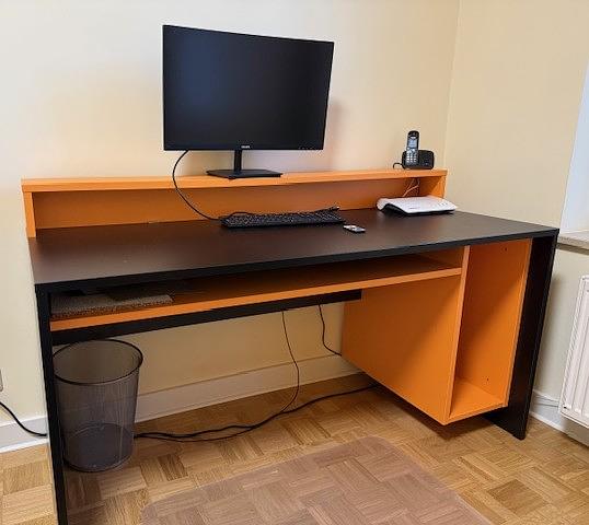 Bild 2 PC Tisch