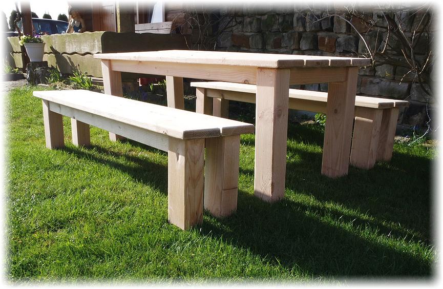 Bild 9 Gartenbank für Gemeinden und Sportvereine. Holzbank mit Gravur.